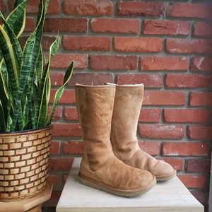 UGG Australia 5119 Knightsbridge Size 7